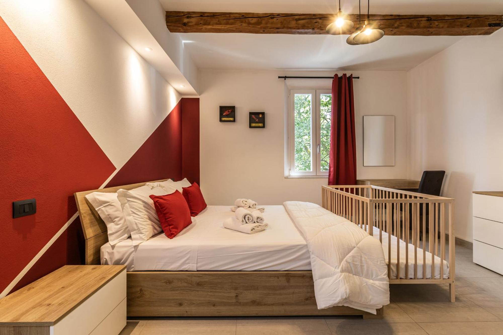 Enzo Ferrari Museum -wifi, Train Station And Parking Apartment *