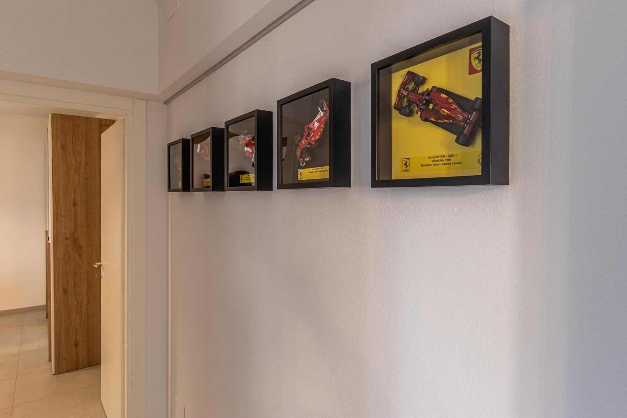 Enzo Ferrari Museum -wifi, Train Station And Parking Apartment