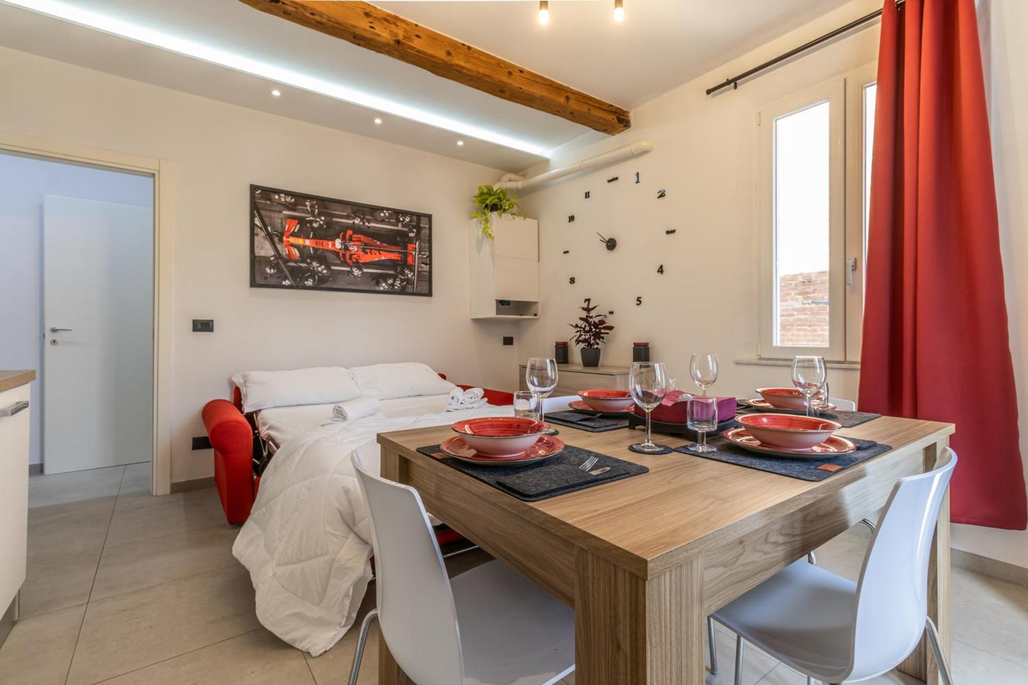 Enzo Ferrari Museum -wifi, Train Station And Parking Apartment