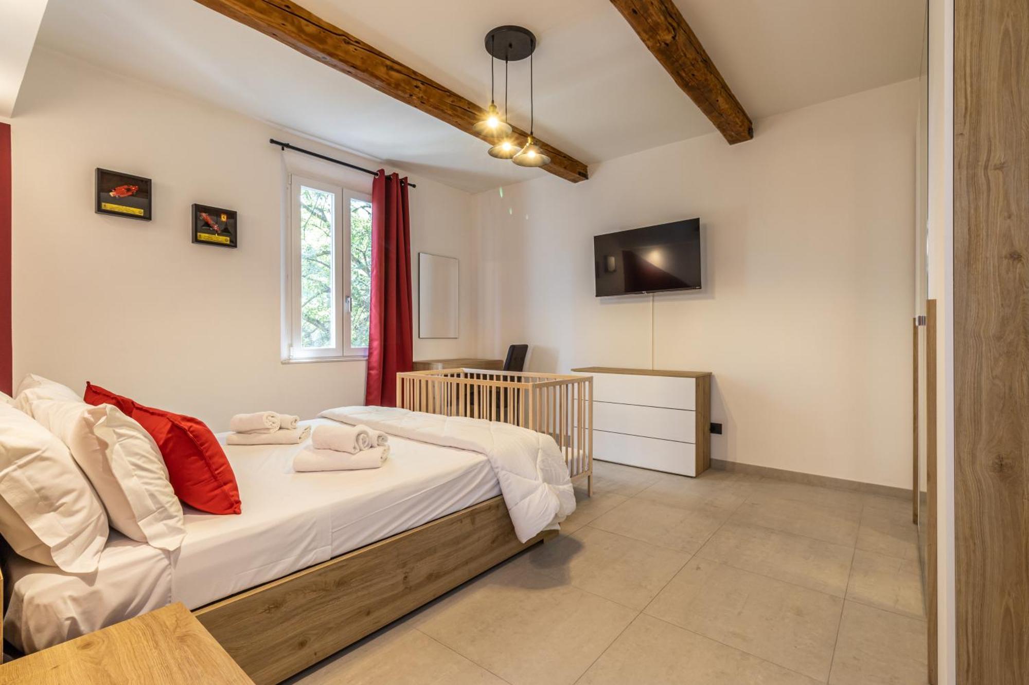 Enzo Ferrari Museum -wifi, Train Station And Parking Apartment Modena