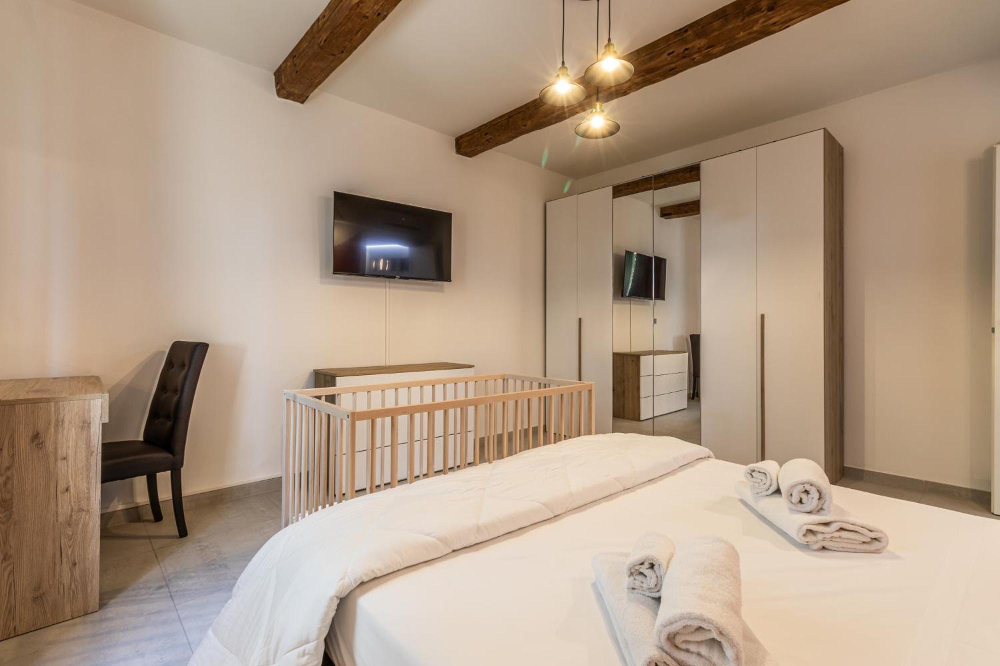 Apartment Enzo Ferrari Museum -wifi, Train Station And Parking Modena